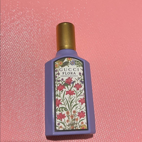 Gucci Flora Gorgeous Magnolia with Pink and Blue Floral Design - Picture 3 of 3